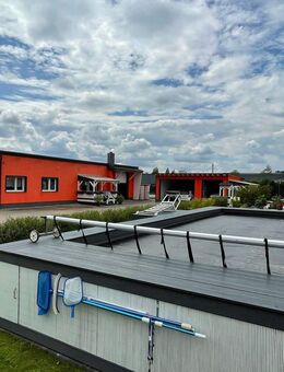 Traumhaftes Anwesen! modernes Wohnen und Arbeiten mit Pool, Einliegerwohnung, Werkstatt und mehr - Großpösna