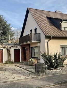 Doppelhaushälfte in 50181 Bedburg-Kaster - Bedburg