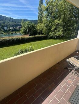 Nette 1 Zi. Whg. Hochparterre mit Balkon und Rheinsicht. Ab sofort frei! - Büsingen (Rhein)