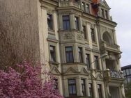 Helle 3-Zimmer Altbauwohnung mit Charme und Dachloggia in Elb-Nähe - Dresden