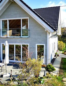 Exklusives und repräsentatives Masssivholzhaus in Oberdürenbach - Oberdürenbach