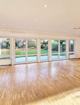 Lichtdurchflutetes Haus mit herrlichem Garten und Einliegerwohnung - Ditzingen