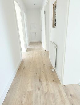 vollständig neu sanierte 3-Raum-Wohnung in Meuselwitz (1.OG frei) - Meuselwitz