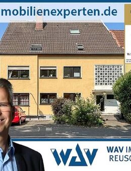 Attraktive Kapitalanlage: Großzügige Dachgeschosswohnung mit zusätzlichem Apartment in zentraler Lage von Brühl - Brühl (Nordrhein-Westfalen)
