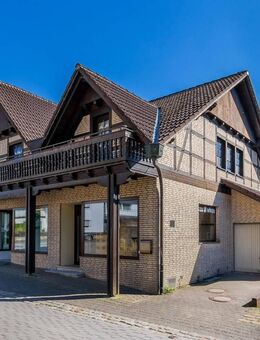 WOHN-/GESCHÄFTSHAUS, GEWERBE IM EG CA. 131 m², WOHNUNG IM DG CA. 116 m² (KEIN GARTEN VORHANDEN) - Bad Wünnenberg