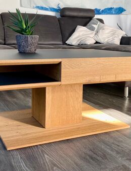 Couchtisch Massivholz und Mattglas von Hartmann "Caya" - München