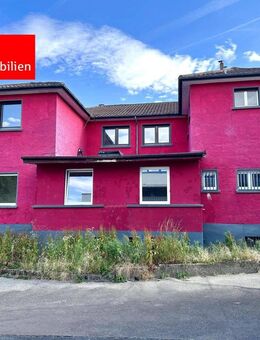 Leerstehendes Wohnhaus mit 18 Einzelzimmern und Stellplätzen! - Mühlheim (Main)