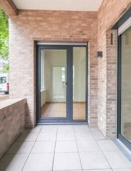 Loggia-Glück und Lichtgenuss: Stilvolle, großzügige Erdgeschosswohnung mit moderner Wohnküche - Ludwigshafen (Rhein)