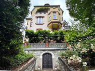 *MODERNIZED HISTORIC APARTMENT* approx. 1432 ft², 3 room, 2 bed, 1 full bath, terrace, and fireplace - Wiesbaden