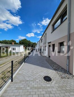 Großzügiges Reihenhaus mit südlich ausgerichteter Terrasse und verglastem Balkon - Greifswald