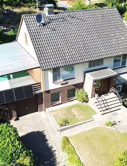 Solides Einfamilienhaus mit Einliegerwohnung in exponierter Wald Lage, mit Erweiterungspotenzial. - Steyerberg