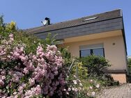 Freistehendes Einfamilienhaus mit Doppelgarage und Panoramablick in Mögglingen! - Mögglingen