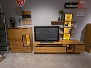 Valmondo Wohnwand Nandur - Decker - Massiv - Ausstellungsstück - Niederlauer