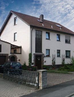 Großzügige 1,5 Zimmer Dachgeschosswohnung in ruhiger Lage - Knetzgau