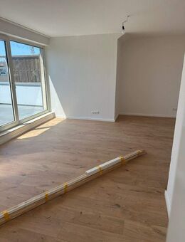 Wohnung mit schöner großer Terrasse - Krefeld