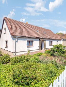 Ihr Traumhaus in Schmerkendorf mit viel Potenzial und Platz wartet auf Sie - Falkenberg (Elster)