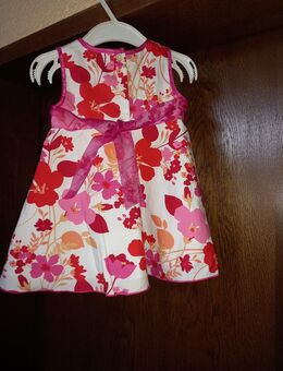 George Kleid 👗 Gr.62/68/3-6M. Blumen Motiv sehr guter Zustand - Bad Neustadt (Saale)