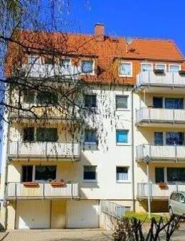 Lichtdurchflutete Dachgeschoßwohnung mit großen Südbalkon, Wannenbad + Dusche, Außenstellplatz etc. - Frankenberg (Sachsen)