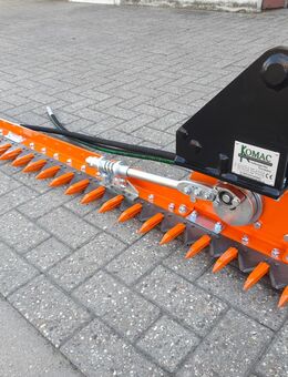 Hydraulische Heckenschere / Laubschneider für Minibagger. - Isselburg