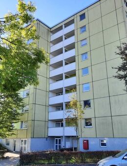Große, gut geschnittene Wohnung in Wülfrath, toller Blick über die Stadt - Wülfrath