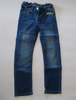 Jeans für Mädchen der Marke Staccato Dunkel Blau Gr. 128 zu verkaufen. - Bielefeld