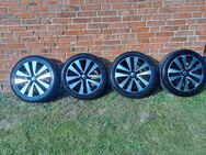 Biete Original Golf 6 GTD Felgen Seattle 17 Zoll als Komplettrad mit Reifen Continental - Lenzen (Elbe)