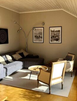 Provisionsfrei: 3 Zimmerwohnung mit Südloggia und TG- Stellplatz inklusive - München