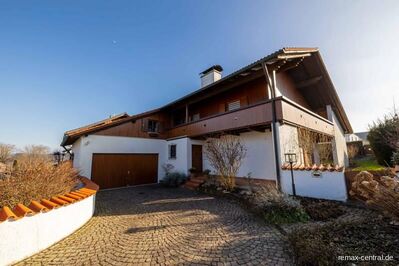 RE/MAX - Exklusives Einfamilienhaus!