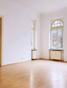 Wunderschöner Altbau zum Top-Preis: Dreiraumwohnung zum Verlieben - Köthen (Anhalt)