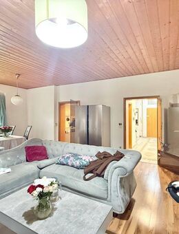 Gemütlicher Altbaucharme mit Fußbodenheizung - Nürnberg