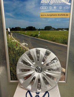 VW Golf Radkappen ( 2 Stk.) Neu *Borgmann* - Krefeld