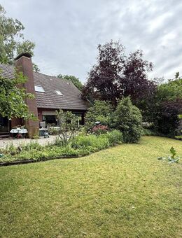 EFH mit 6 Zimmern in Wildeshausen mit 2 Tiefgaragen am Hang in bevorzugter Wohnlage in Wildeshausen - Wildeshausen