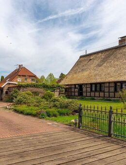 Naturnahes Fachwerkhaus auf liebevollem Grundstück mit Spieker, Carport u. Pergola - Friesoythe
