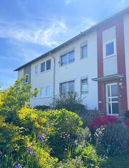 Doppelhaushälfte mit wunderschönem Grundstück in Bestlage Kaufungens - Kaufungen