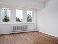 Bezugsfreie und renovierte große 1-Zimmer-Wohnung im ruhigen Zehlendorf - Berlin
