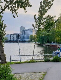 Dreizimmer Wohnung mit traumhaftem Wasserblick auf die Rummelsburgerbucht - Berlin