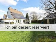 ==Charmantes Einfamilienhaus mit PV-Anlage in Lage== - Lage (Nordrhein-Westfalen)