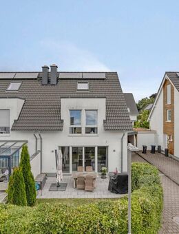 Modernes Wohnen - junge Doppelhaushälfte in familienfreundlicher Lage von Langenfeld-Reusrath - Langenfeld (Rheinland)