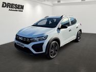 Dacia Sandero, Stepway Essential TCe 90 Fahrerprofil Notbremsass Berganfahrass, Jahr 2024 - Neuss