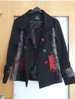 Zhao Long kurzer Mantel M schwarz mit rotem & grauem Stickmuster - Dortmund Aplerbeck