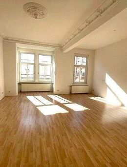 Große helle 3-Raum Wohnung mitten in Stadtfeld mit Balkon. - Magdeburg