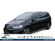 VW Touran, 2.0 TDI Highline R-Line Paket Sportpaket Massagesitze, Jahr 2016 - Friedberg (Hessen)