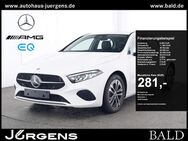 Mercedes A 200, Progressive MBUX, Jahr 2023 - Plettenberg