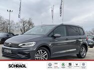 VW Touran, 1.5 TSI R-LINE, Jahr 2024 - Mindelheim