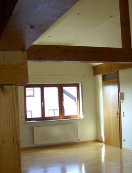 Zweizimmer - Dachgeschoss-Wohnung - Saarbrücken