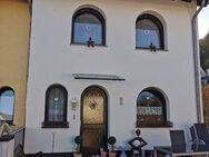 Großzügiges Reihenendhaus mit schönem Eckgrundstück - Bad Hönningen