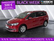 VW Touran, 1.5 TSI Highline 7S, Jahr 2023 - Neuruppin