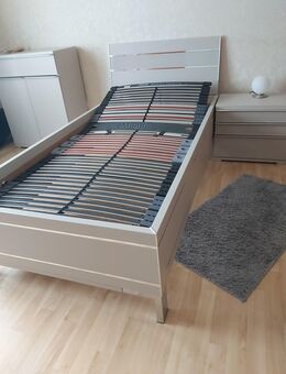 Bett mit Lattenrost - Hattingen