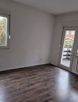 Helle 3-Zimmer-Wohnung mit Balkon in ruhiger Lage - Duisburg