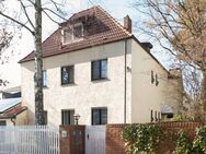 Eindrucksvolle Villa mit großem Potential auf der Haveldüne - Berlin